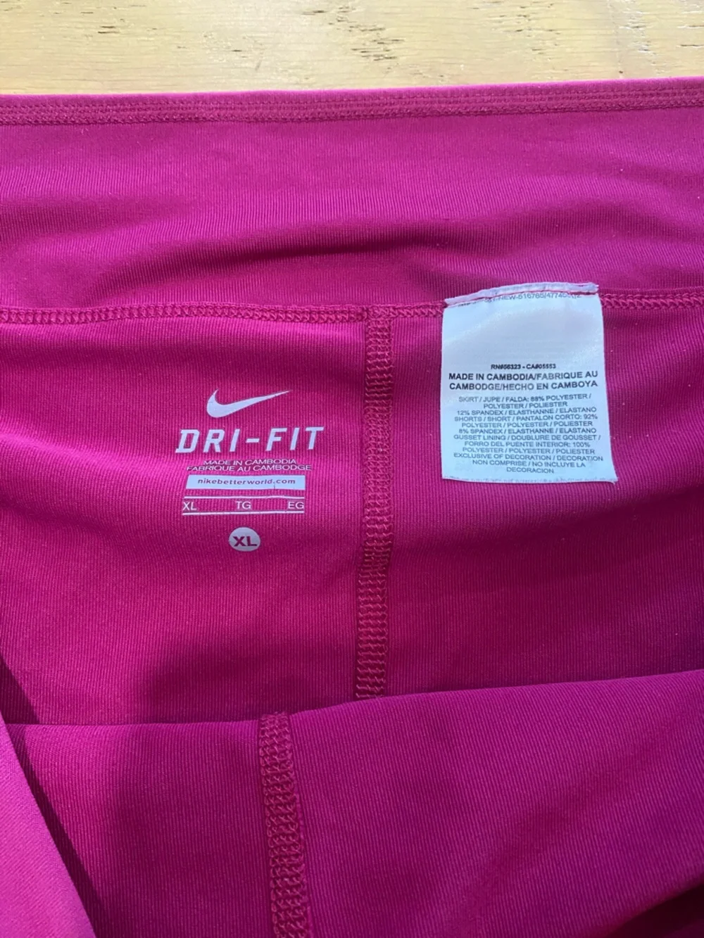 Nike Women's Magenta Short Athletic Tennis Skirt with shorts lining XL EUC